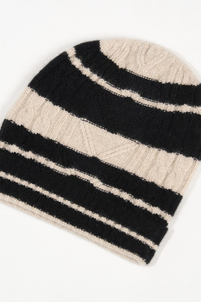Mariner Stripe Cable-Knit Beanie – Black & Sand