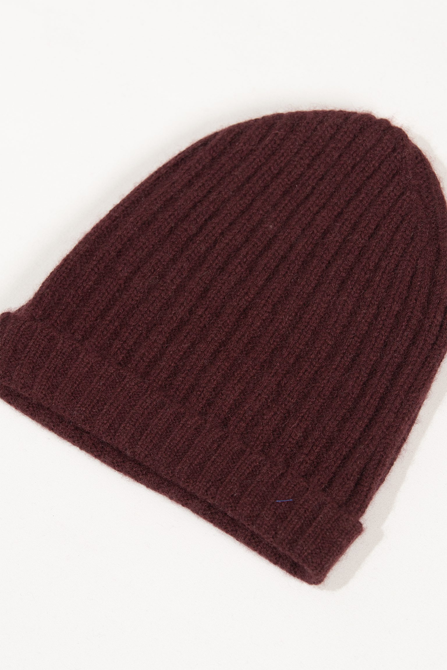 The Merlot Classic Cashmere Beanie - Image 3