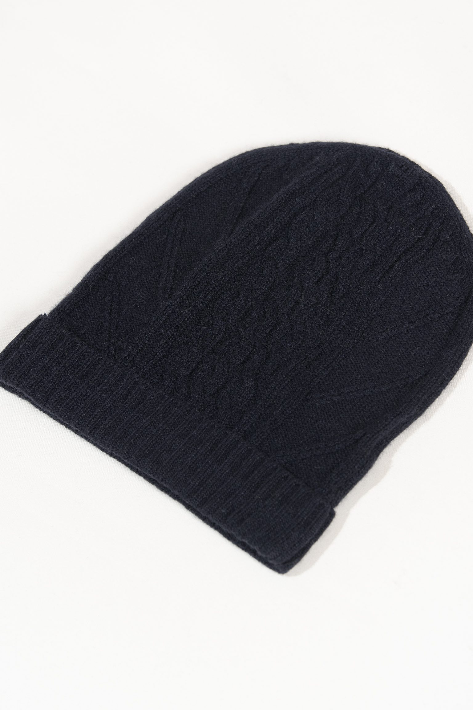 NoirEssential Ribbed Knit Beanie - Image 2